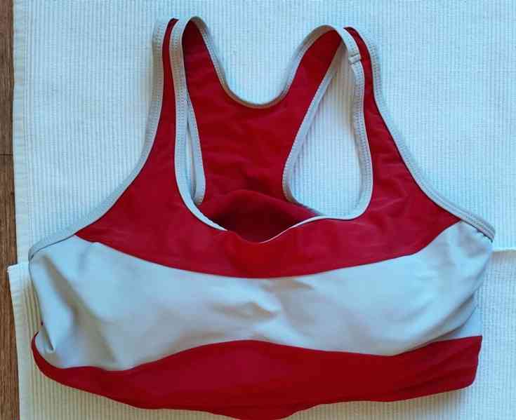 Čtyři trika vel. L,  XL tepláky a body jen za 43 Kč/ks - foto 8