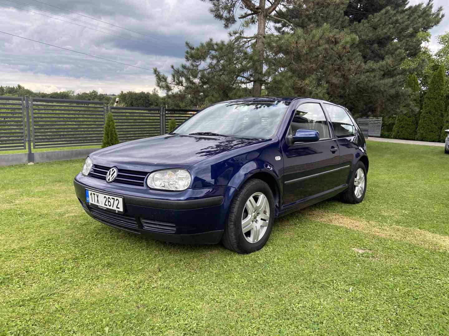Volkswagen GOLF 4, 1.4i - foto 1