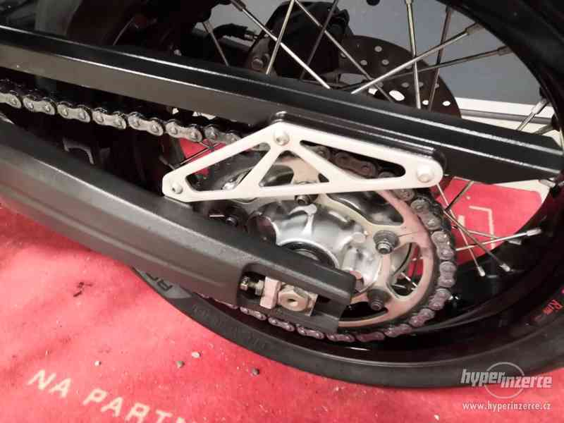 Prodám Yamaha xt 660x r.v.2012,koupena nová v ČR,35kw - foto 11