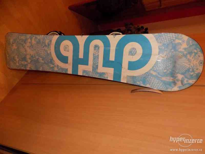 Dámský snowboard Dub 144 cm s příslušenstvím - foto 6