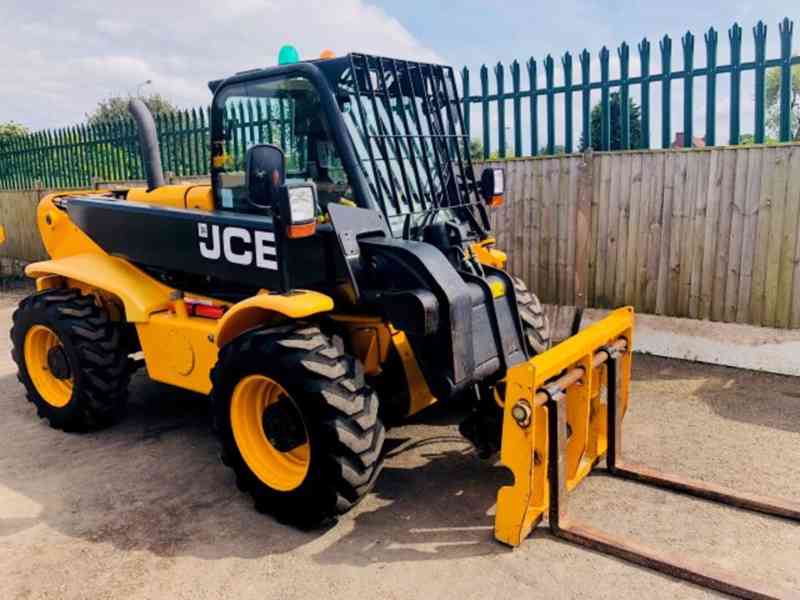 Teleskopický nakladac JCB 520-50 - bazar - Hyperinzerce.cz