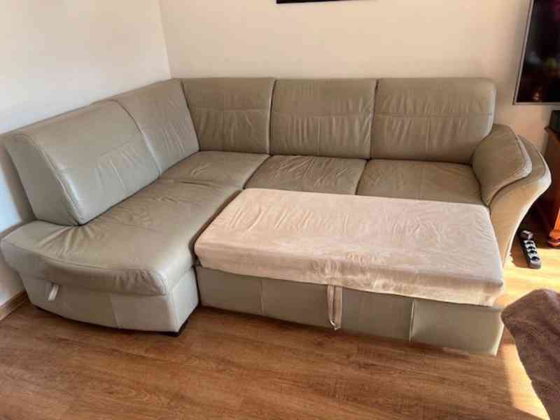 Rohová šedá kožená sedací souprava - foto 3