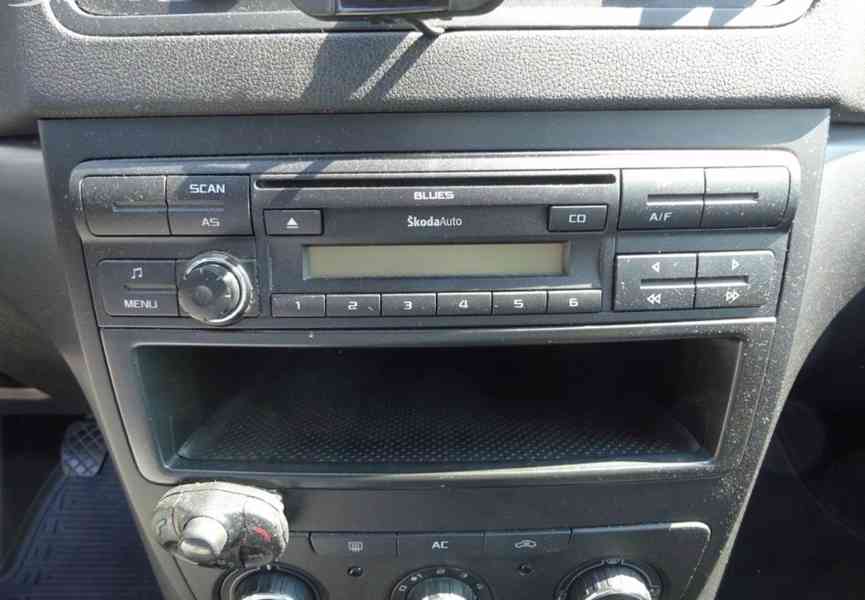Škoda Yeti, 2.0 TDI 4x4 (81 kw) r.v.2013 1.Majitel - foto 11