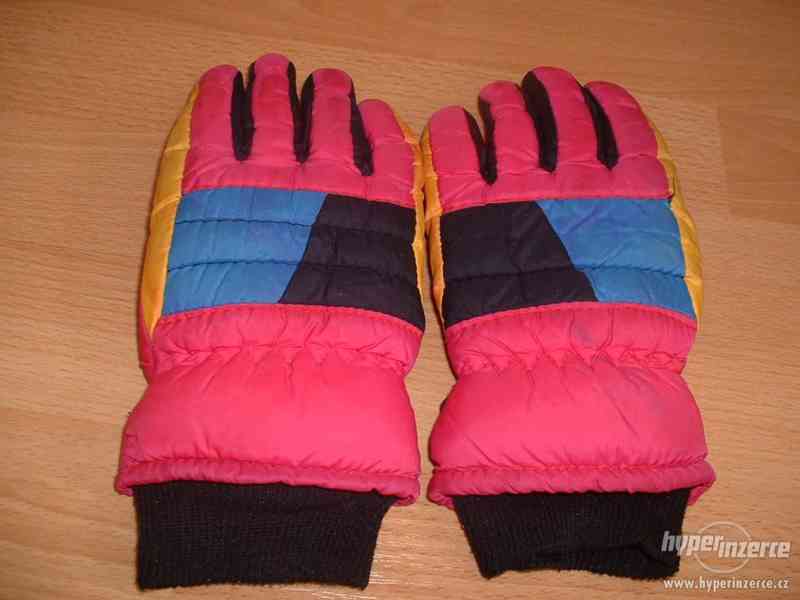 ruzove rukavice - foto 1