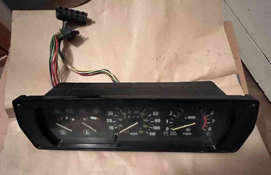 Přístrojovka ŠKODA 135 RAPID, GB/ENG verze - foto 3