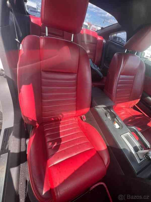 Ford Mustang GT - foto 7