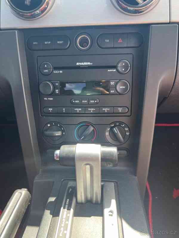 Ford Mustang GT - foto 5