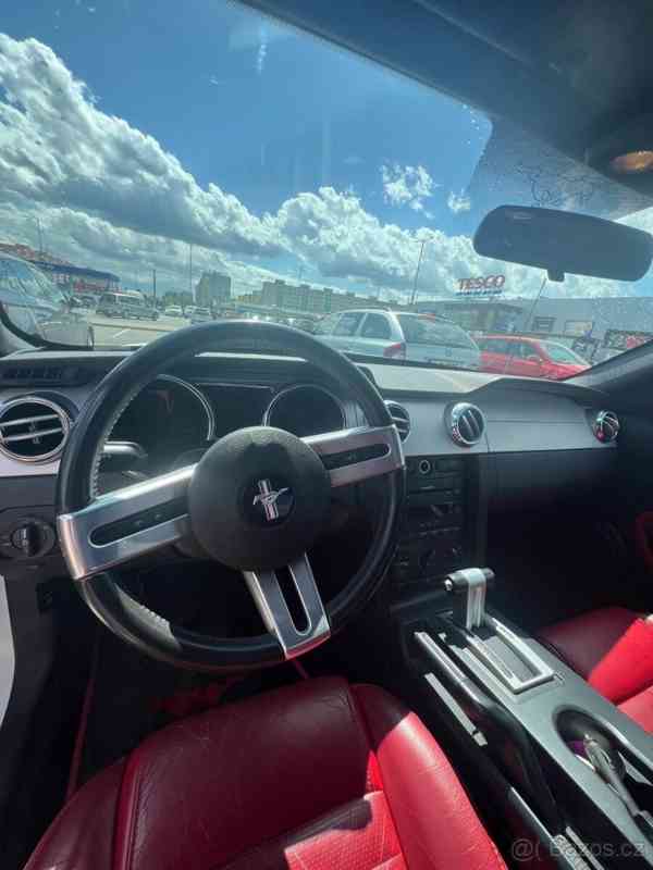 Ford Mustang GT - foto 2
