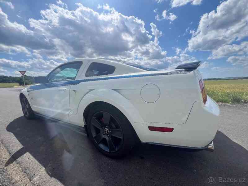 Ford Mustang GT - foto 3
