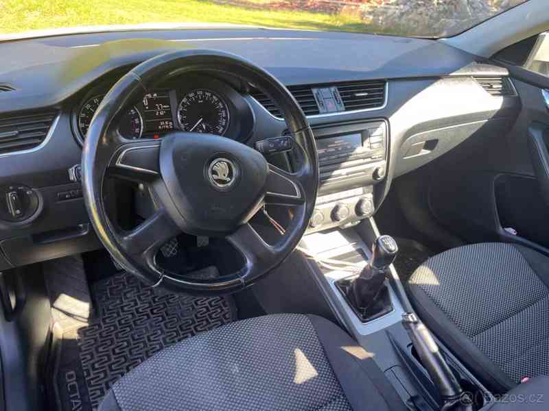 Škoda Octavia 1,6   lll - foto 8
