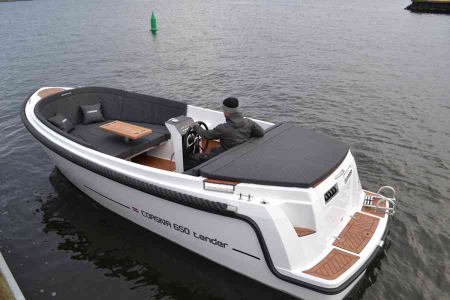 Nová motorová loď Corsiva 650 Tender + Mercury F 80 ELPT EFI - foto 12