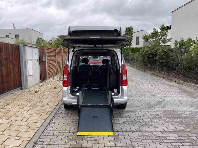 Citroën Berlingo: plošina pro převoz vozíčkáře - foto 2