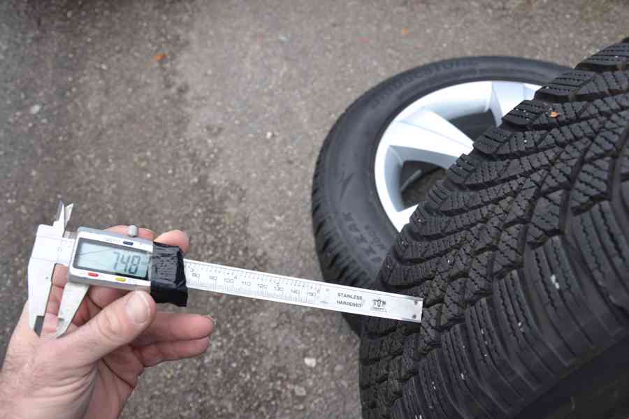 Škoda Octavia IV -ZÁNOVNÍ zimní orig.Alu sada-205/60R16 - foto 18