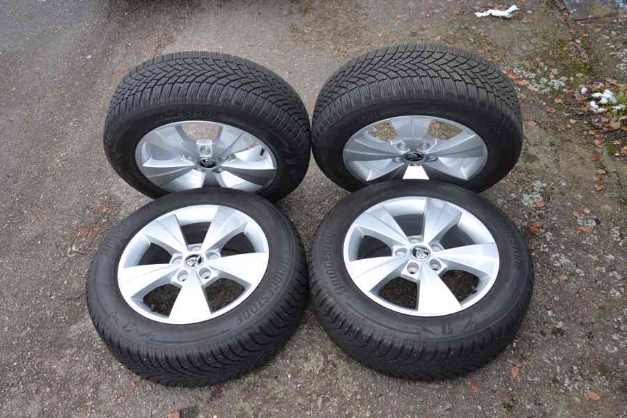 Škoda Octavia IV -ZÁNOVNÍ zimní orig.Alu sada-205/60R16 - foto 29