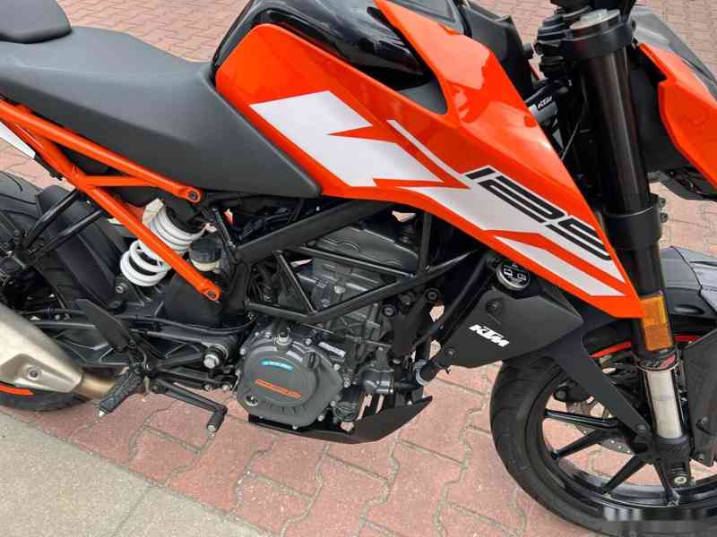 KTM Duke 125 2019 TOP najeto 10.000km - foto 11