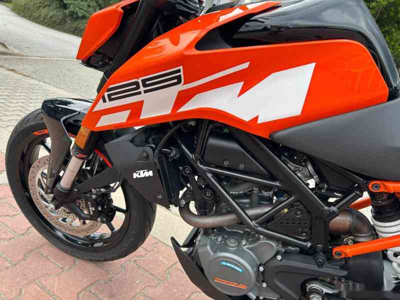 KTM Duke 125 2019 TOP najeto 10.000km - foto 14