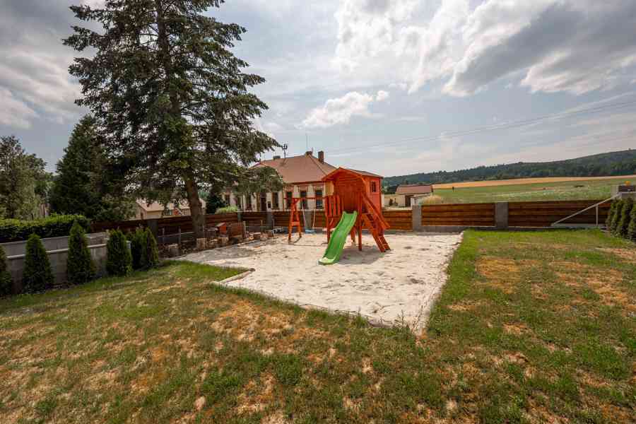 Ranč ve Všeteči | Koňský areál s bydlením a pozemky - foto 19