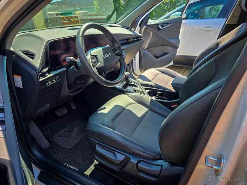 Kia Niro PHEV plug-in, automat 11/2022 - foto 9