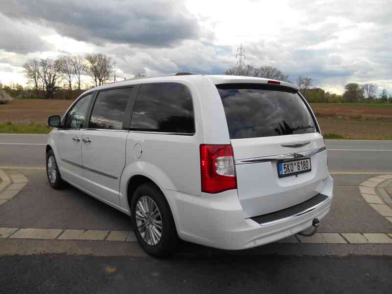 Chrysler Town Country 3,6 Limited DVD Xenony SFT PCKG 2015 - foto 3