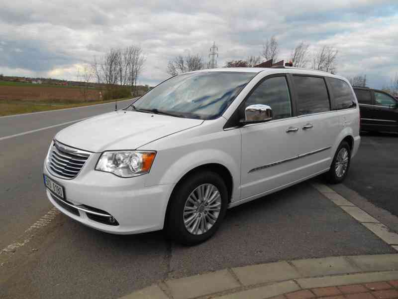 Chrysler Town Country 3,6 Limited DVD Xenony SFT PCKG 2015 - foto 2