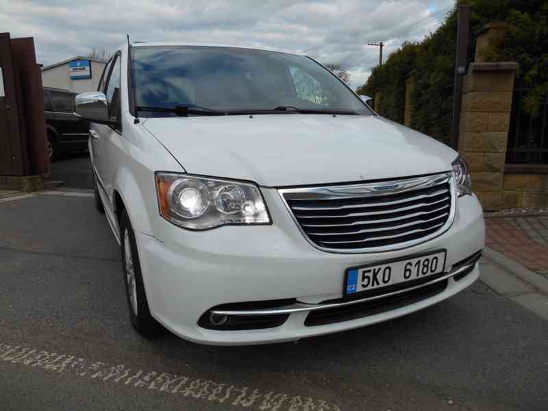 Chrysler Town Country 3,6 Limited DVD Xenony SFT PCKG 2015 - foto 6