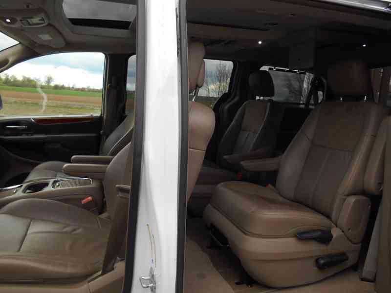 Chrysler Town Country 3,6 Limited DVD Xenony SFT PCKG 2015 - foto 14