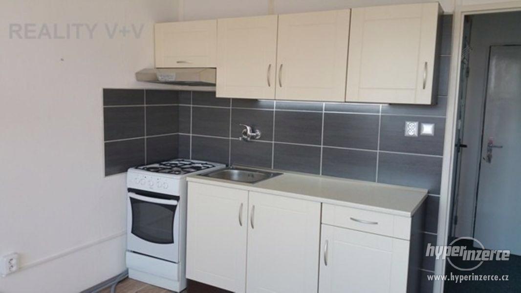 Pronájem bytu 1+1 s balkonem, plocha 35 m2, lokalita České Budějovice