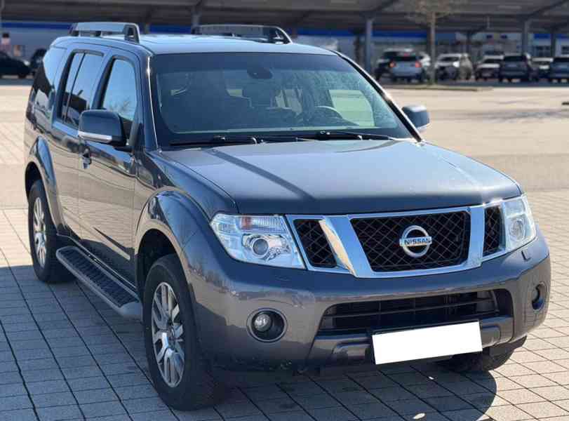 Nissan Pathfinder 2.5 dCi LE 140kw - foto 12