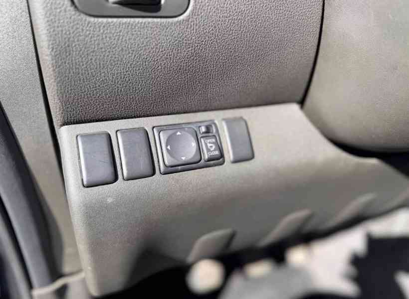 Nissan Pathfinder 2.5 dCi LE 140kw - foto 13