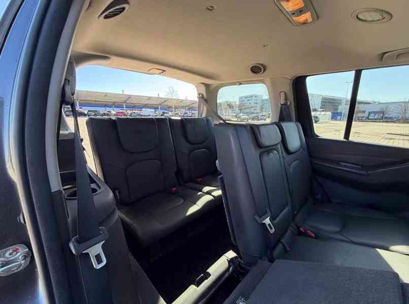 Nissan Pathfinder 2.5 dCi LE 140kw - foto 16