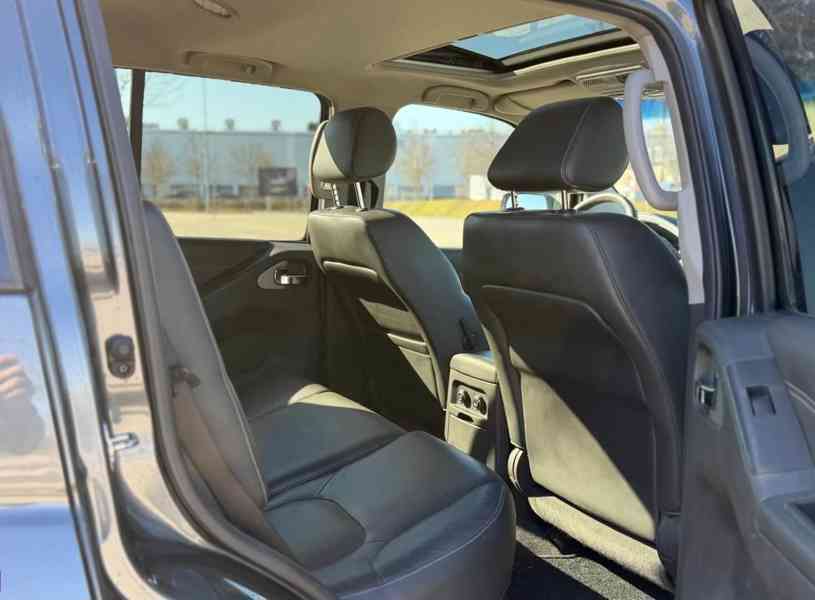 Nissan Pathfinder 2.5 dCi LE 140kw - foto 14