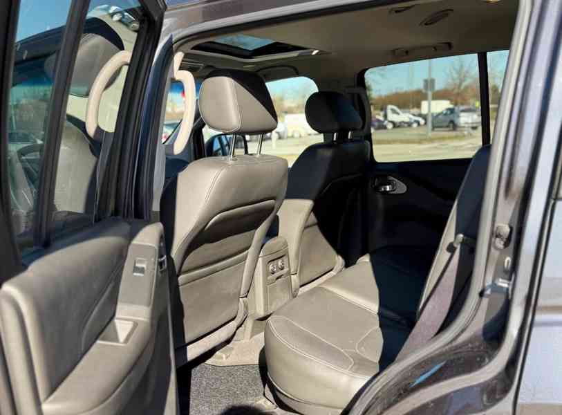 Nissan Pathfinder 2.5 dCi LE 140kw - foto 15