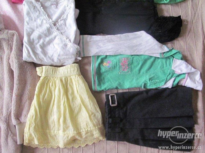 Balík podzimního oblečení- šaty, punčocháče, rifle, mikina - foto 6