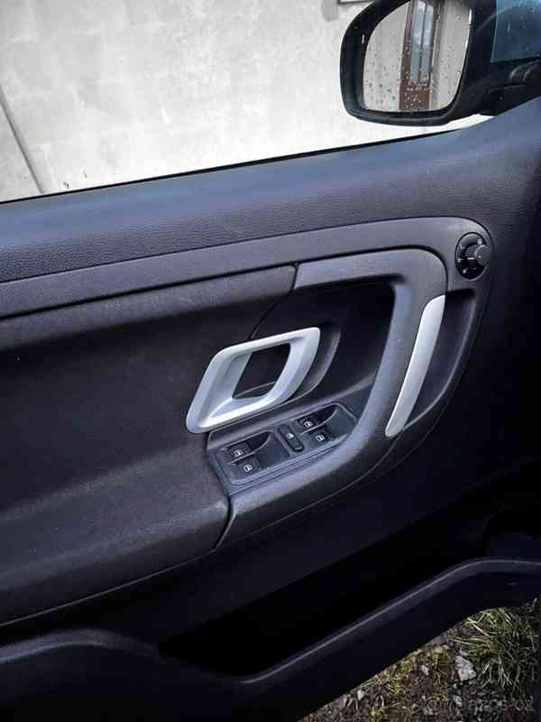 Škoda Fabia 1,4   II - foto 8