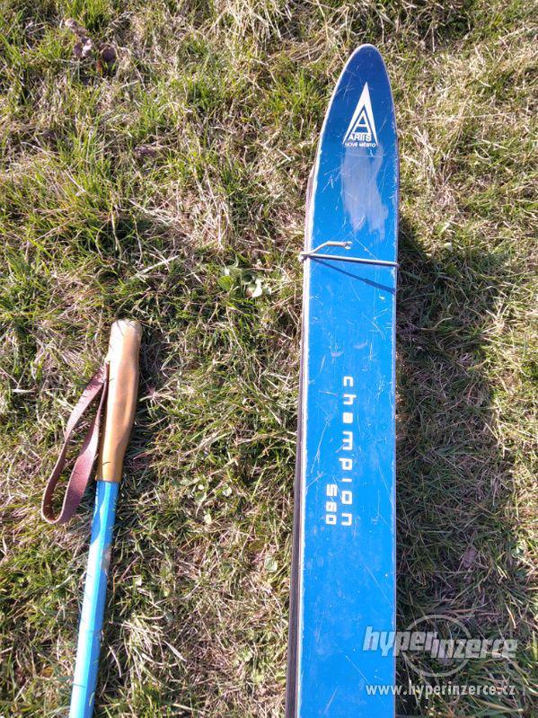 Lyže ze 70.let kandahár 175 cm - foto 3