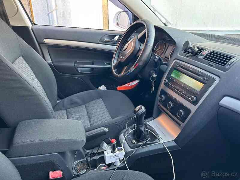 Škoda Octavia 1,6 2012 - foto 6