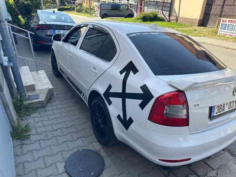 Škoda Octavia 1,6 2012 - foto 13