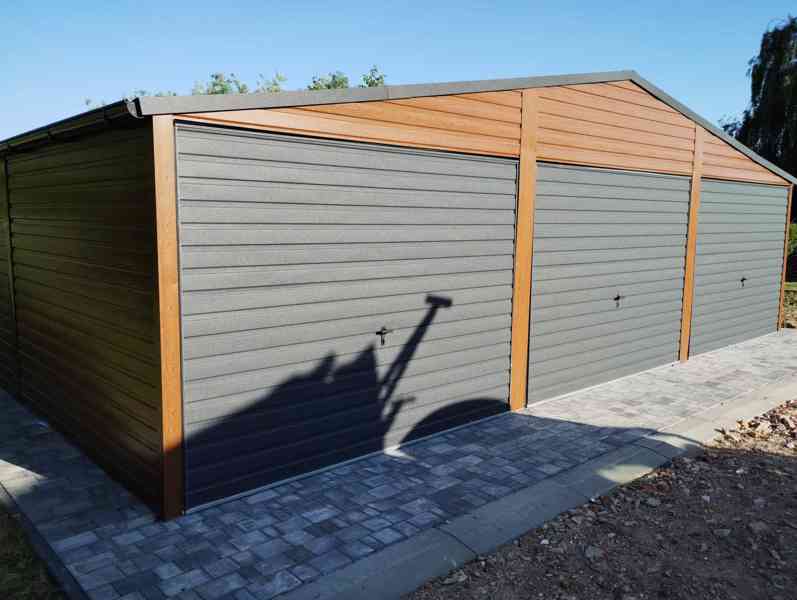 Plechová garáž 9x6m sedlová střecha, 3x výklopná vrata TS328 - foto 4