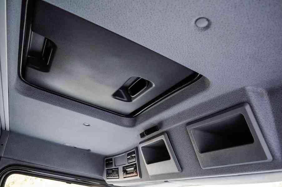 MERCEDES ATEGO 1218 NOVÝ HÁKOVÝ NOSIČ KONTEJNERŮ + HYDR. RUK - foto 51