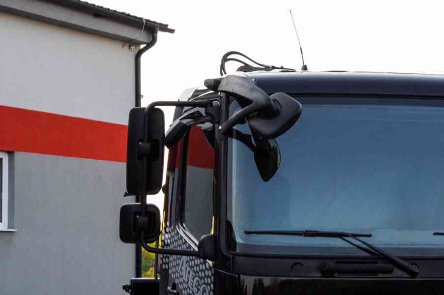MERCEDES ATEGO 1218 NOVÝ HÁKOVÝ NOSIČ KONTEJNERŮ + HYDR. RUK - foto 41