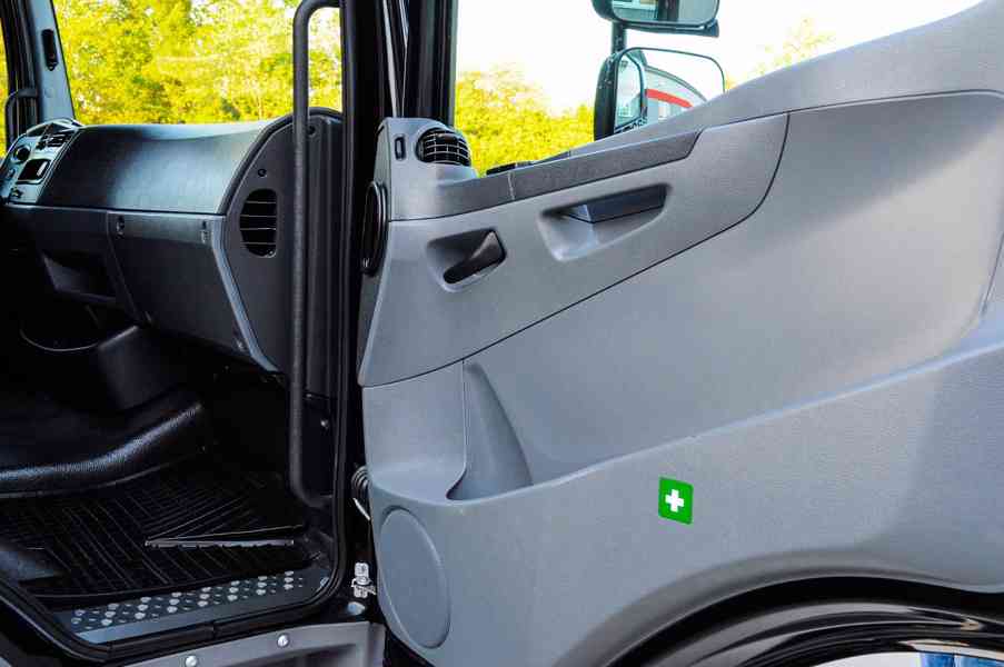 MERCEDES ATEGO 1218 NOVÝ HÁKOVÝ NOSIČ KONTEJNERŮ + HYDR. RUK - foto 46