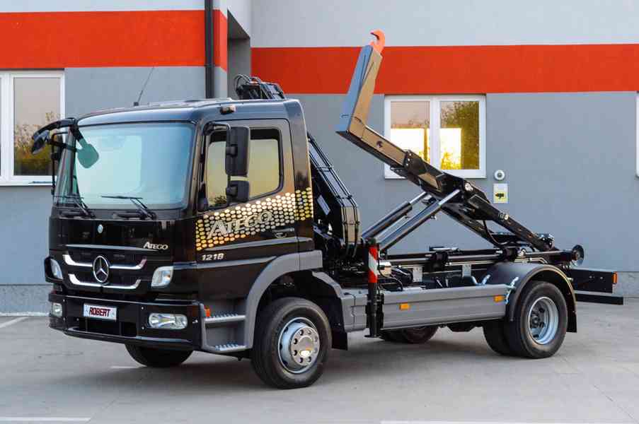 MERCEDES ATEGO 1218 NOVÝ HÁKOVÝ NOSIČ KONTEJNERŮ + HYDR. RUK - foto 83