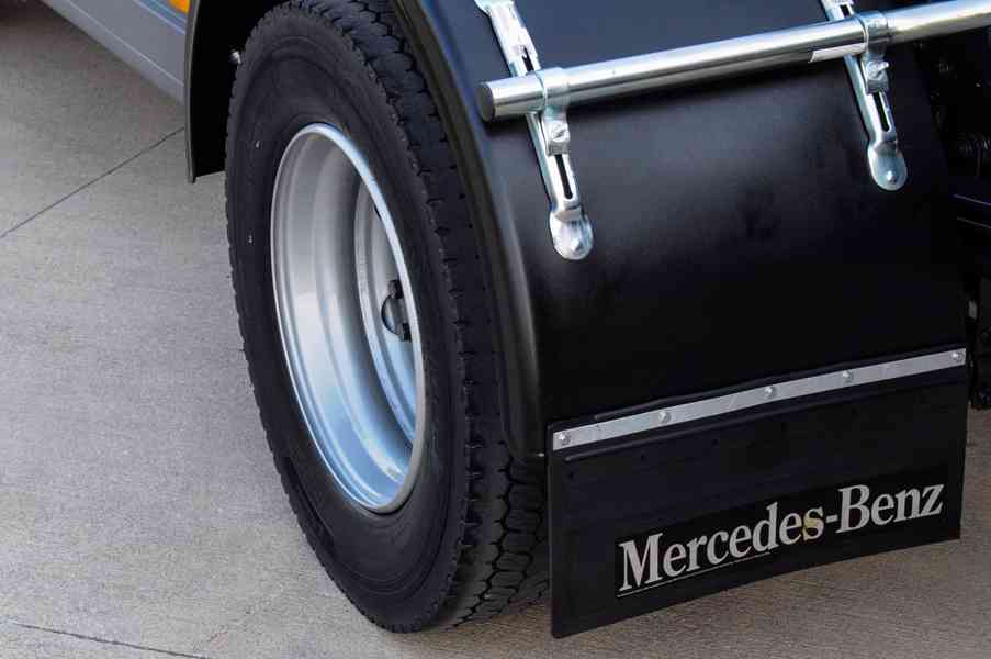 MERCEDES ATEGO 1218 NOVÝ HÁKOVÝ NOSIČ KONTEJNERŮ + HYDR. RUK - foto 27
