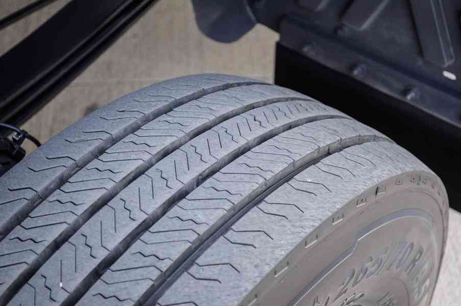 MERCEDES ATEGO 1218 NOVÝ HÁKOVÝ NOSIČ KONTEJNERŮ + HYDR. RUK - foto 66