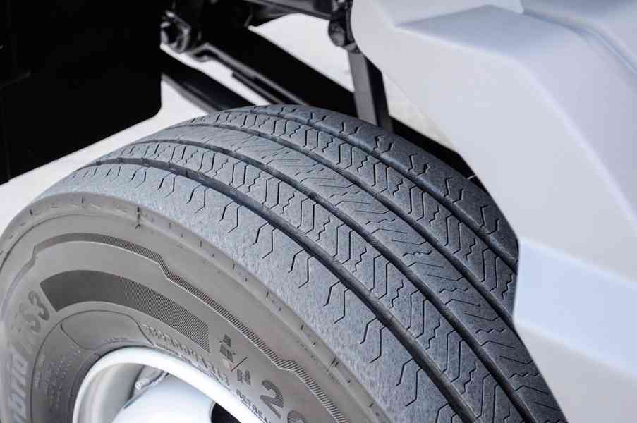 MERCEDES ATEGO 1218 NOVÝ HÁKOVÝ NOSIČ KONTEJNERŮ + HYDR. RUK - foto 34