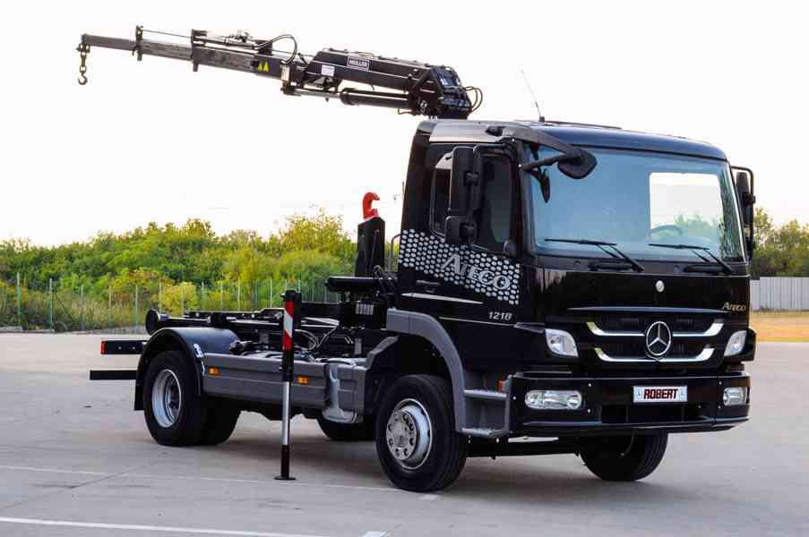MERCEDES ATEGO 1218 NOVÝ HÁKOVÝ NOSIČ KONTEJNERŮ + HYDR. RUK - foto 85