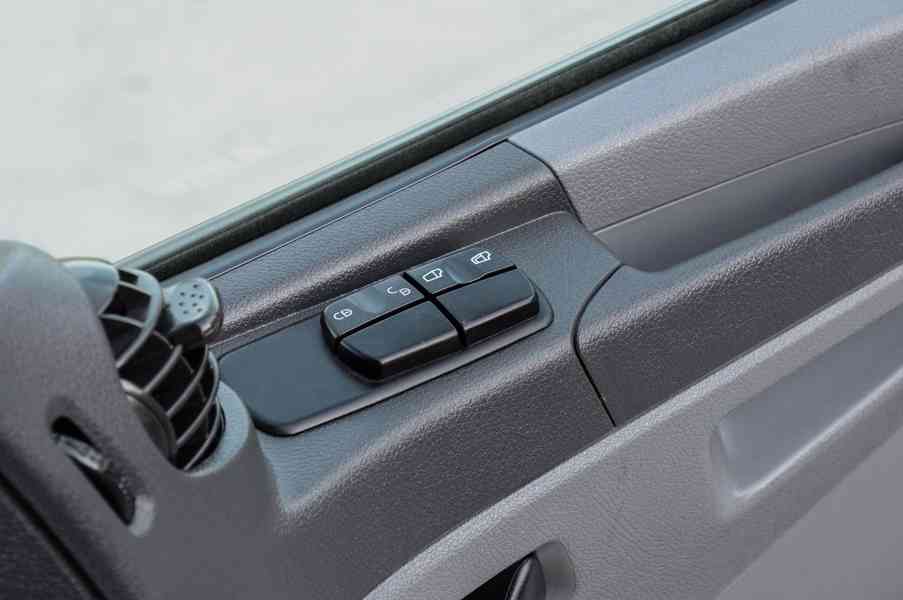 MERCEDES ATEGO 1218 NOVÝ HÁKOVÝ NOSIČ KONTEJNERŮ + HYDR. RUK - foto 52