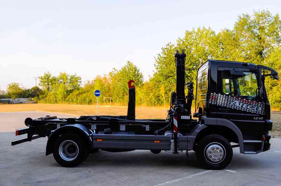 MERCEDES ATEGO 1218 NOVÝ HÁKOVÝ NOSIČ KONTEJNERŮ + HYDR. RUK - foto 7
