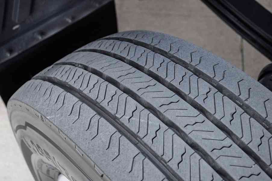 MERCEDES ATEGO 1218 NOVÝ HÁKOVÝ NOSIČ KONTEJNERŮ + HYDR. RUK - foto 61