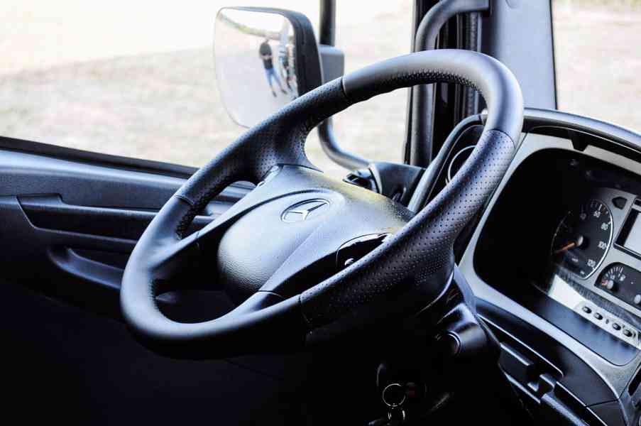 MERCEDES ATEGO 1218 NOVÝ HÁKOVÝ NOSIČ KONTEJNERŮ + HYDR. RUK - foto 50